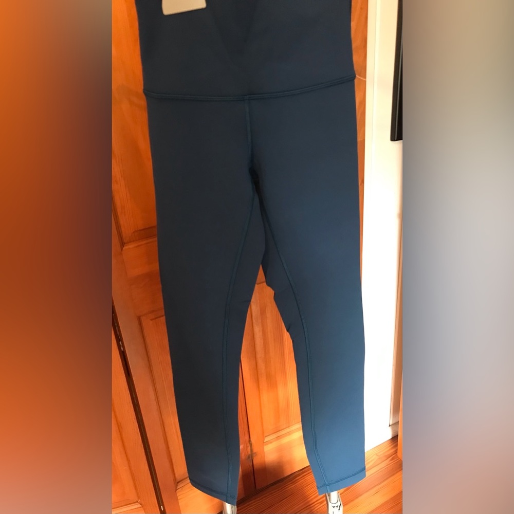 Lululemon turquoise 28 length leggings